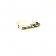 Bague rectangle fin fracturée diamants